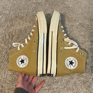 Converse Chuck Taylor In Yellow Beige Color